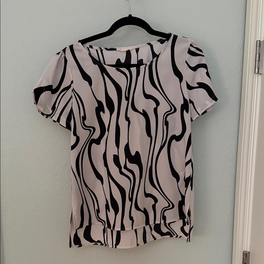 Black and off white Women's Top